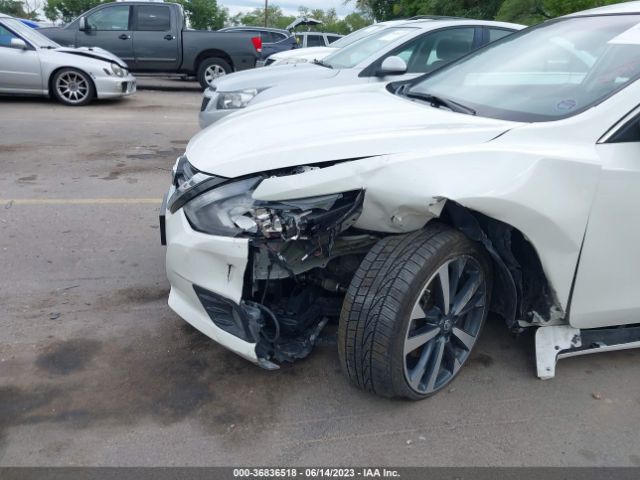 1N4AL3AP0HC114329 Nissan Altima 2.5 Sr