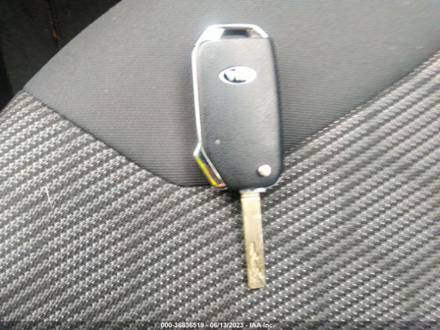 KNDCB3LC2L5448469 KIA NIRO LX