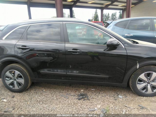 KNDCB3LC2L5448469 KIA NIRO LX