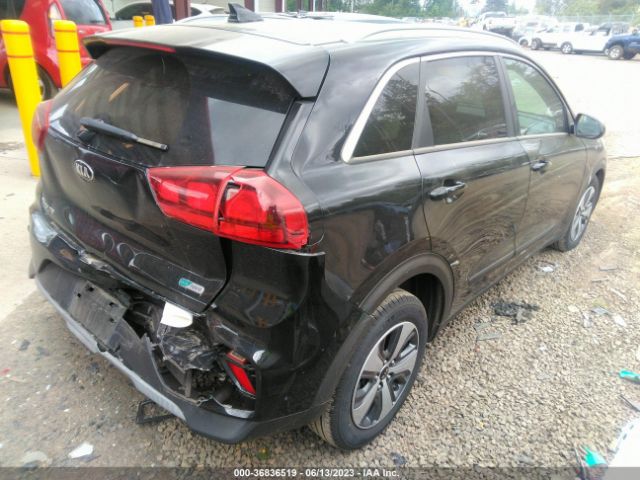 KNDCB3LC2L5448469 KIA NIRO LX