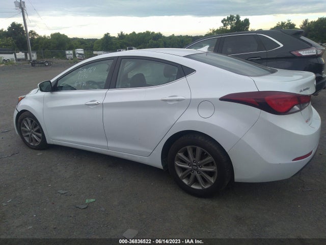 2015 HYUNDAI ELANTRA SE VIN: 5NPDH4AE5FH584516