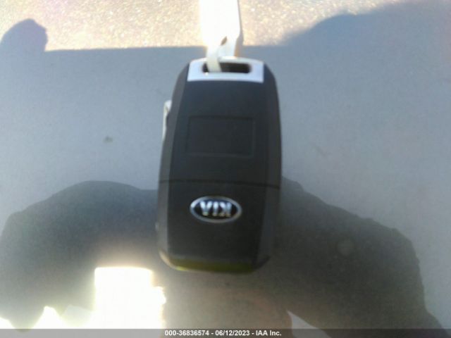 KNDJN2A20K7665976 KIA Soul Base