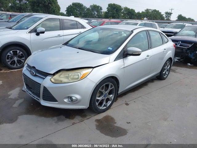 Ford FOCUS SE 2014 1FADP3F28EL137528 Image 2
