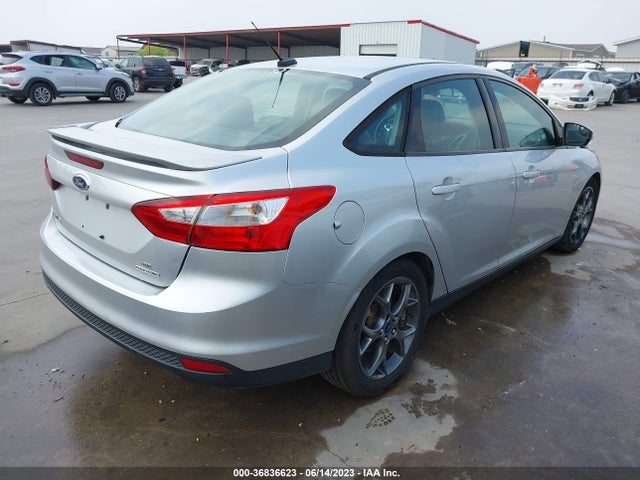 Ford FOCUS SE 2014 1FADP3F28EL137528 Image 4