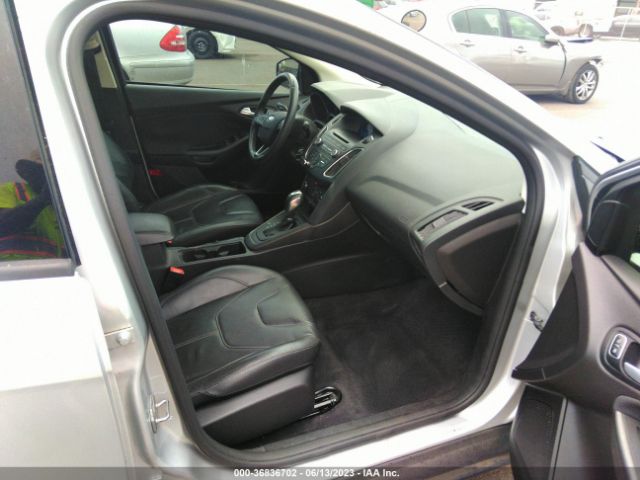 1FADP3F29FL256755 Ford FOCUS SE