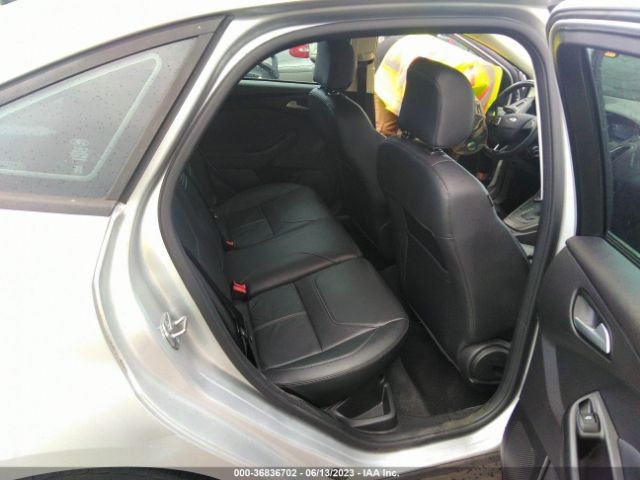 1FADP3F29FL256755 Ford FOCUS SE
