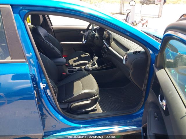 3KPF54AD2PE538690 KIA Forte Gt-line