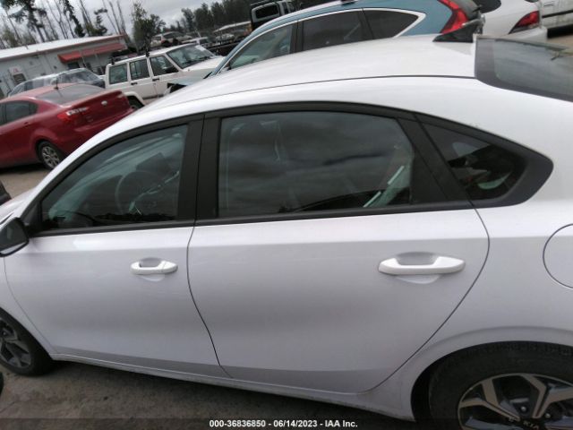3KPF24ADXME375713 KIA Forte Lxs