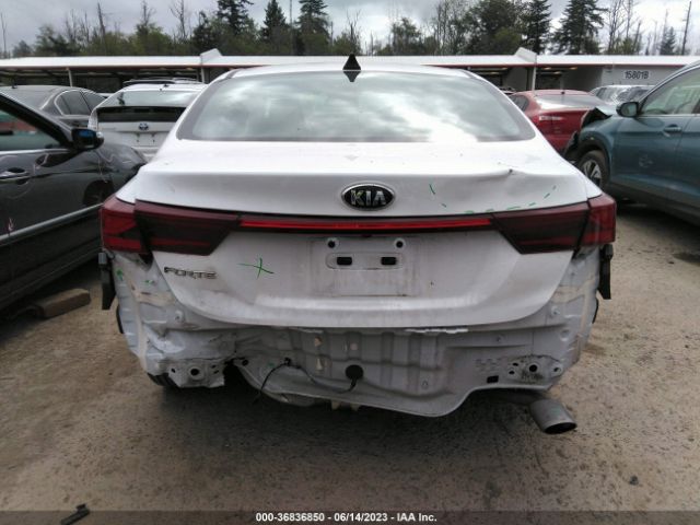 3KPF24ADXME375713 KIA Forte Lxs