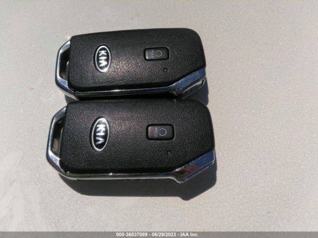 KNDERCAA2M7211606 KIA SELTOS EX