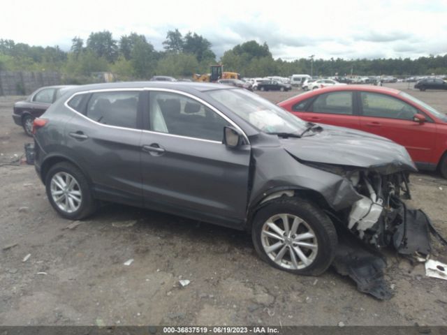 JN1BJ1CR9JW285126 Nissan Rogue Sport S