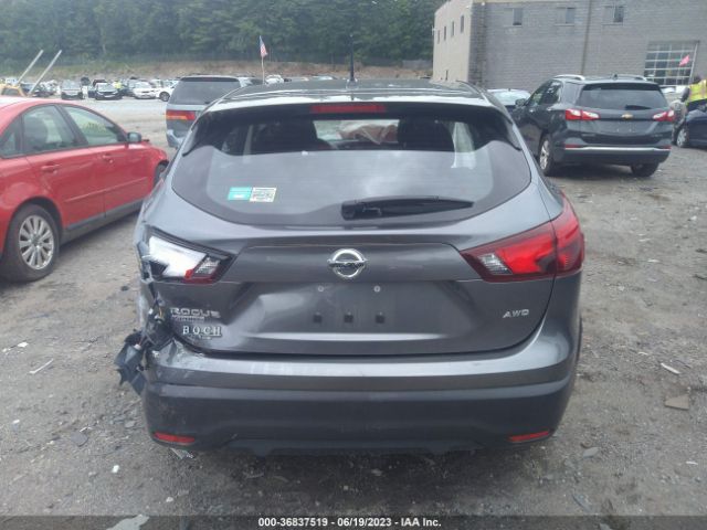 JN1BJ1CR9JW285126 Nissan Rogue Sport S