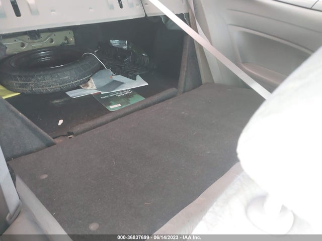 2006 HONDA CIVIC CPE LX VIN: 2HGFG12656H556646