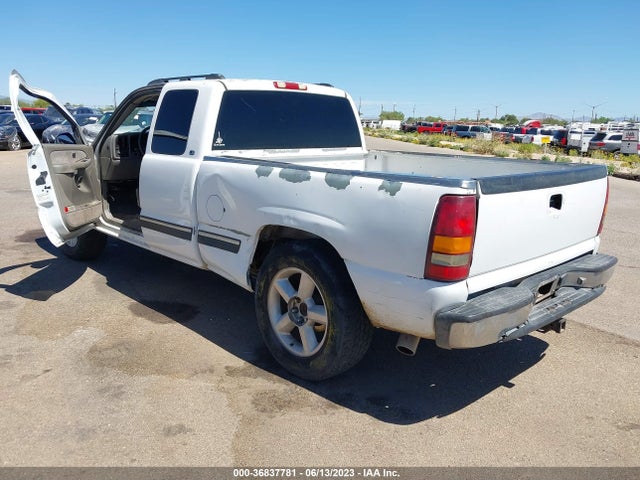 2000 CHEVROLET SILVERADO 1500 LS VIN: 2GCEC19TXY1210072