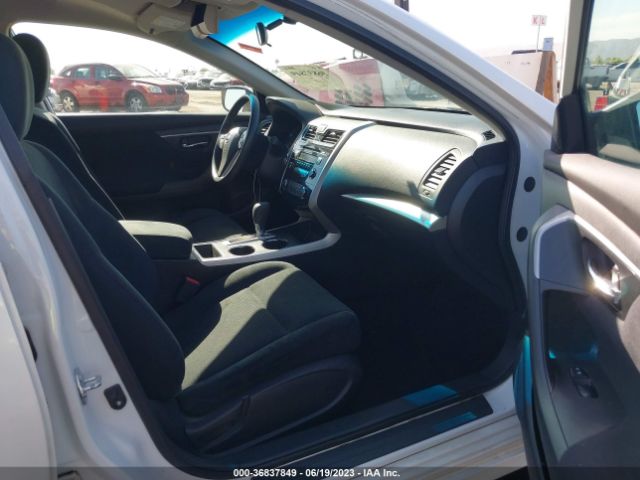 Nissan Altima 2.5 S 2015 1N4AL3AP2FC224859 Image 12