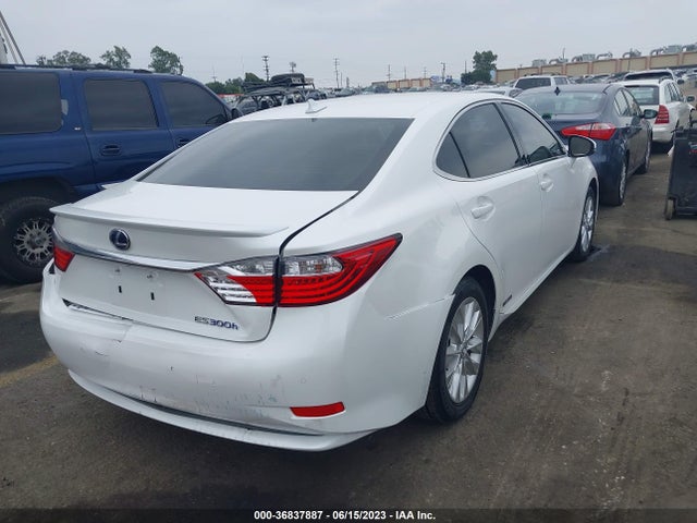 JTHBW1GG4E2055223 Lexus ES 300H