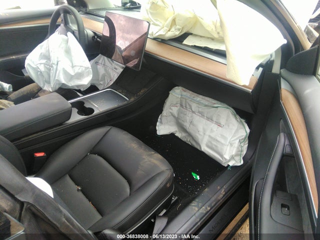 Tesla Model 3 Performance 2023 5YJ3E1EC4PF584261 Image 5
