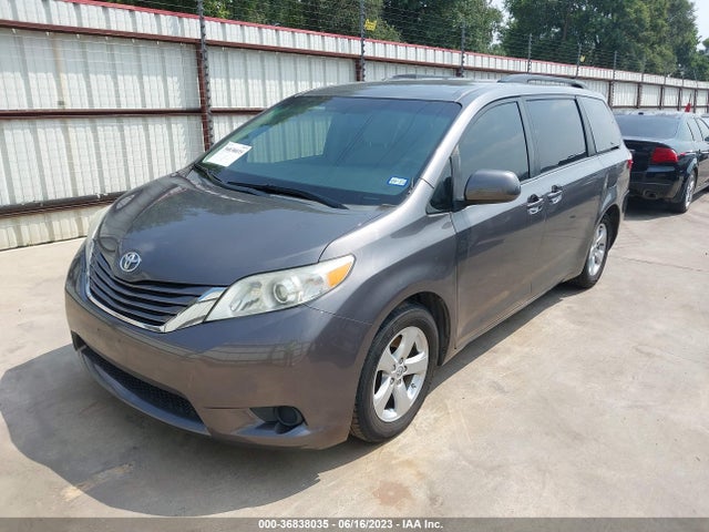 2017 TOYOTA SIENNA LE VIN: 5TDKZ3DC9HS771697