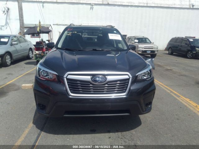 JF2SKAGC5KH588797 Subaru Forester Premium