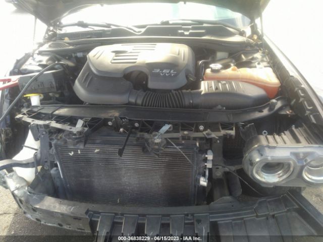 2C3CDZAG0JH309972 Dodge Challenger Sxt