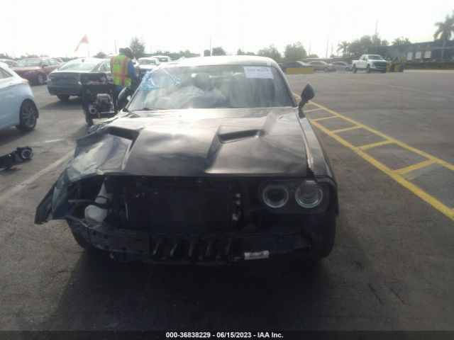 2C3CDZAG0JH309972 Dodge Challenger Sxt