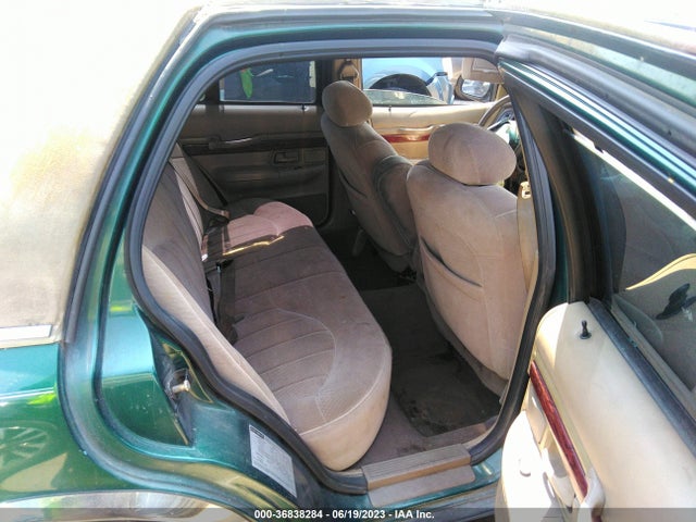 2000 MERCURY GRAND MARQUIS GS VIN: 2MEFM74W1YX674692