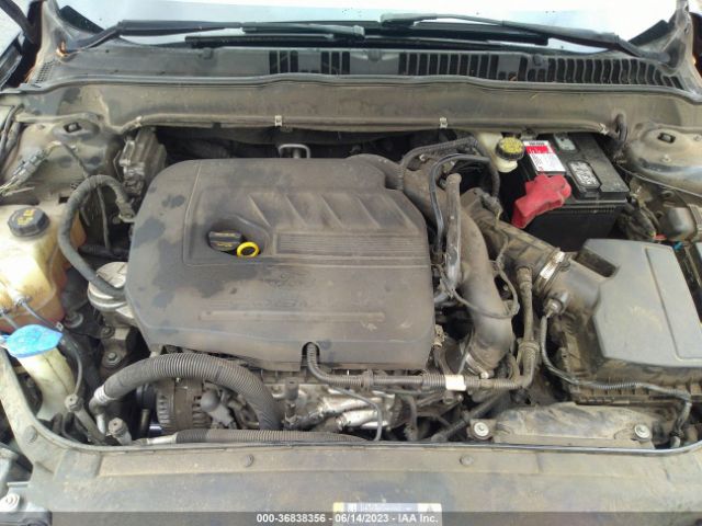 3FA6P0HD8ER318149 Ford FUSION SE