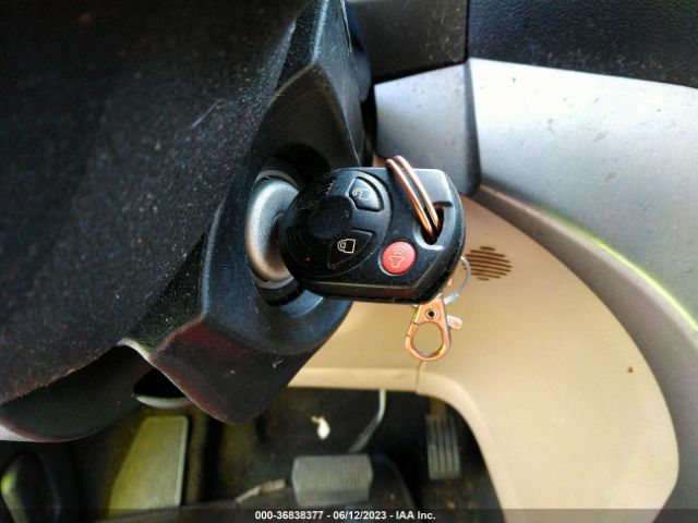 1FMCU0GD2HUC10335 Ford ESCAPE SE