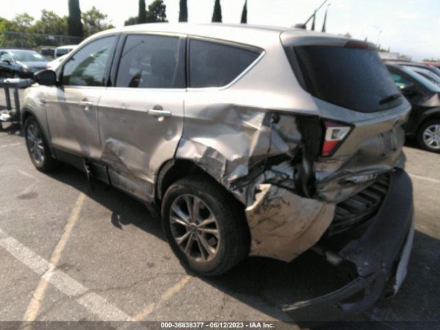 1FMCU0GD2HUC10335 Ford ESCAPE SE