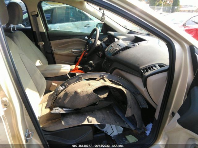 1FMCU0GD2HUC10335 Ford ESCAPE SE