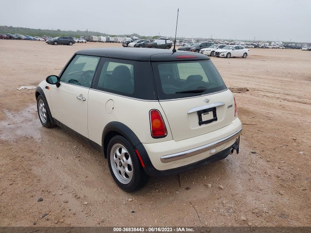 2002 MINI COOPER HARDTOP VIN: WMWRC33462TC38435