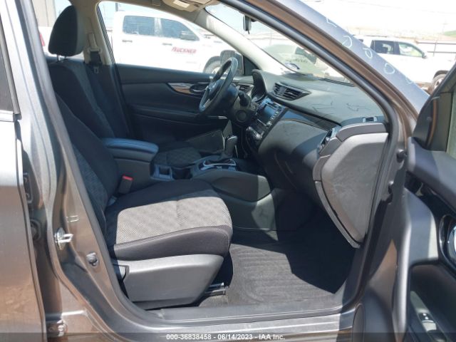 JN1BJ1CP6KW235560 Nissan Rogue Sport Sv