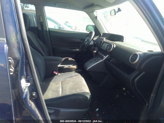 2013 SCION XB VIN: JTLZE4FEXDJ046037