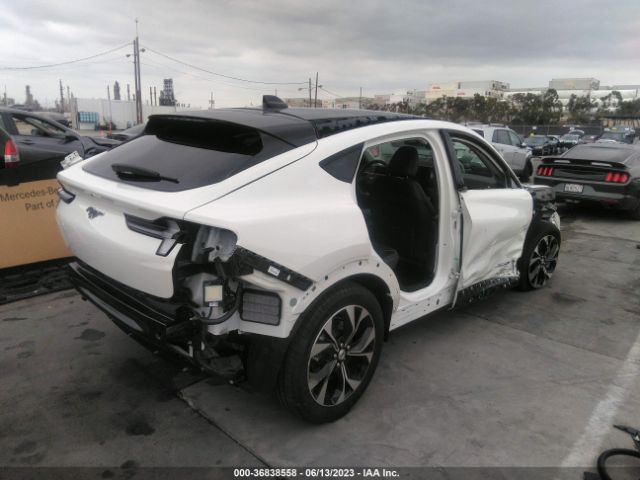 3FMTK3SU7NMA02319 Ford Mustang Mach-e Premium