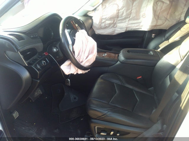 1GYS3BKJ2KR243819 Cadillac Escalade Luxury