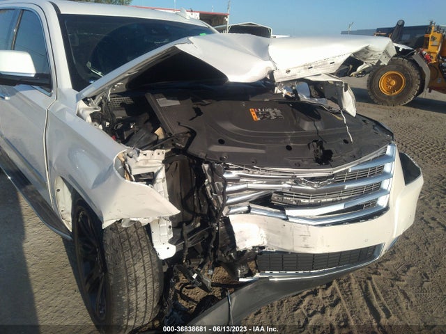 1GYS3BKJ2KR243819 Cadillac Escalade Luxury
