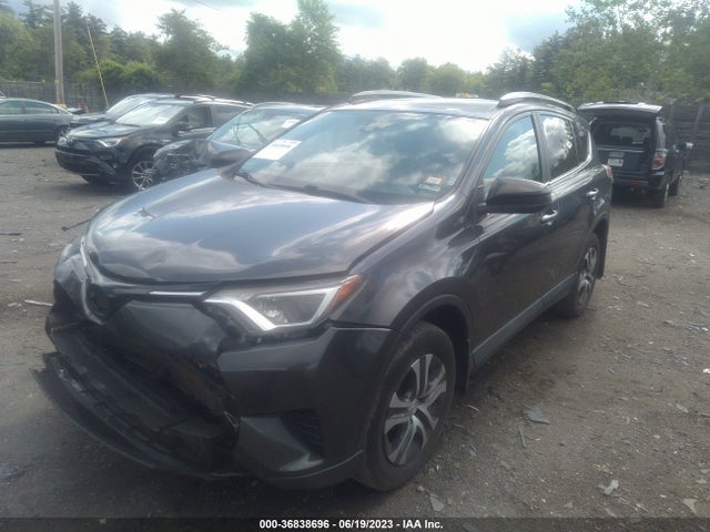 Toyota RAV4 LE 2017 2T3BFREV6HW590292 Image 2