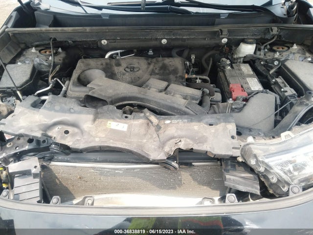 2020 TOYOTA RAV4 XLE VIN: 2T3W1RFV7LW070156