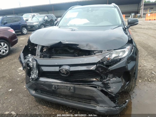 2020 TOYOTA RAV4 XLE VIN: 2T3W1RFV7LW070156