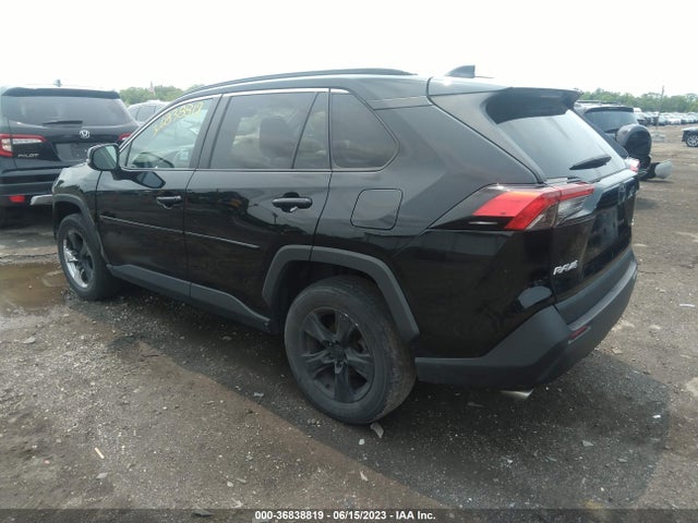 2020 TOYOTA RAV4 XLE VIN: 2T3W1RFV7LW070156