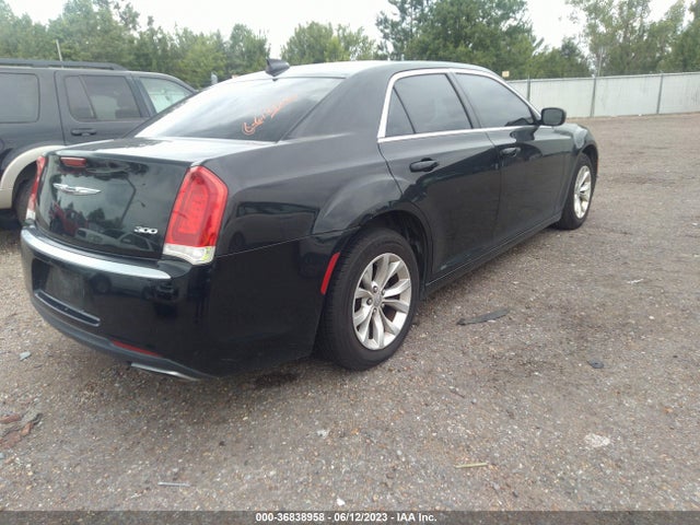 2C3CCAAGXFH785917 Chrysler 300 Limited