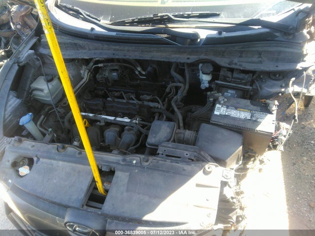 2011 HYUNDAI TUCSON GL VIN: KM8JT3AB5BU242772