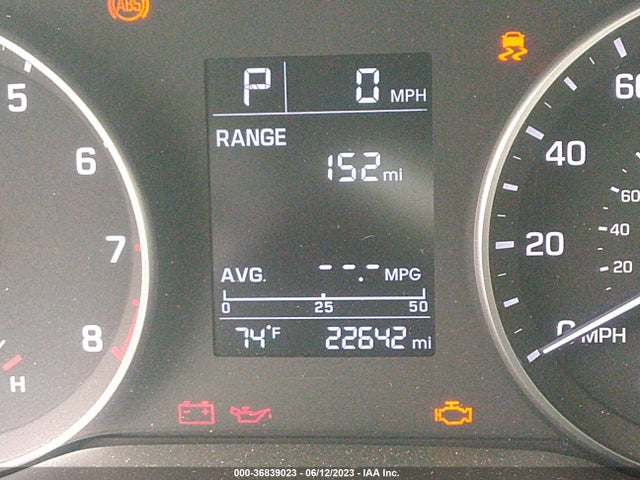 2017 HYUNDAI ELANTRA SE VIN: 5NPD84LF4HH130928