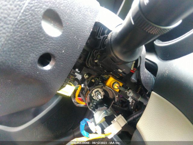 KNADM4A39E6344594 KIA RIO LX
