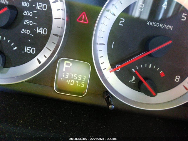 2013 VOLVO C70 T5 VIN: YV1672MC3DJ136705