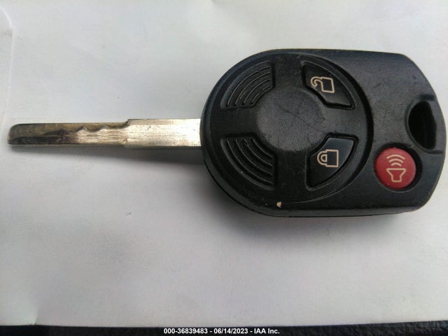 Ford ESCAPE SE 2017 1FMCU9G90HUA39682 Image 3