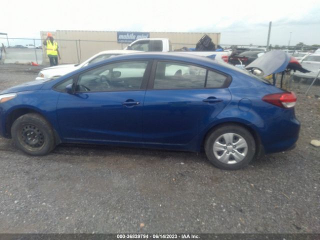 3KPFK4A78HE114161 KIA FORTE LX