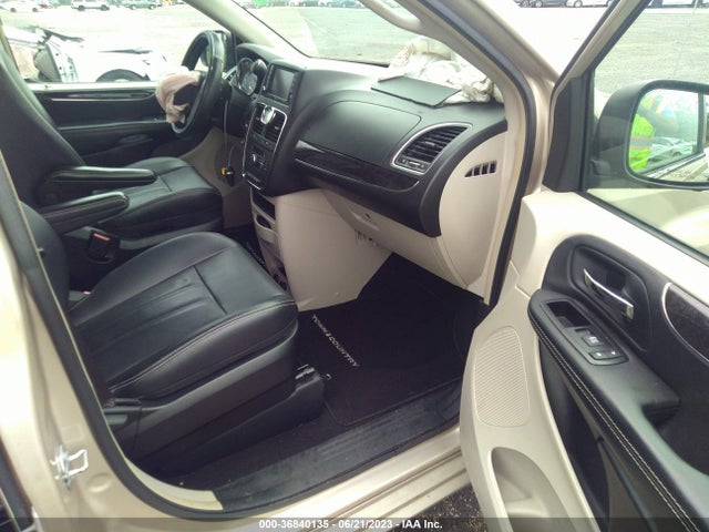 2C4RC1BG5FR560383 Chrysler Town & Country Touring