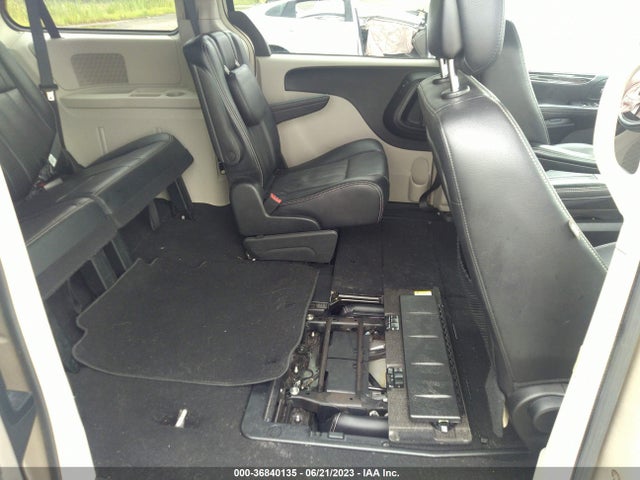 2C4RC1BG5FR560383 Chrysler Town & Country Touring