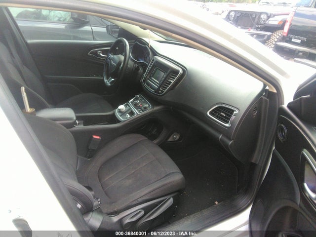 Chrysler 200 Touring 2017 1C3CCCFB9HN505102 Image 5